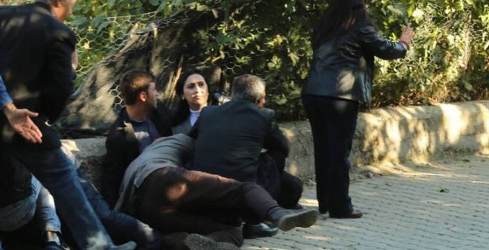 Diyarbakır'da HDP'lilere polis müdahalesi