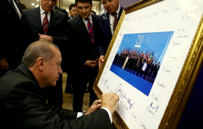 Liderler aile fotoğrafına imza attılar