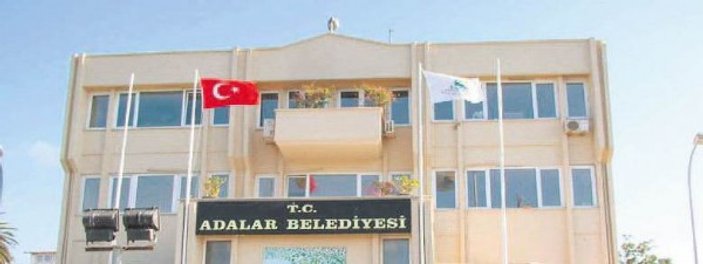 CHP'li Adalar Belediyesi'nde skandal