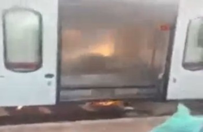İzmir seferi yapan yolcu treninde yangın
