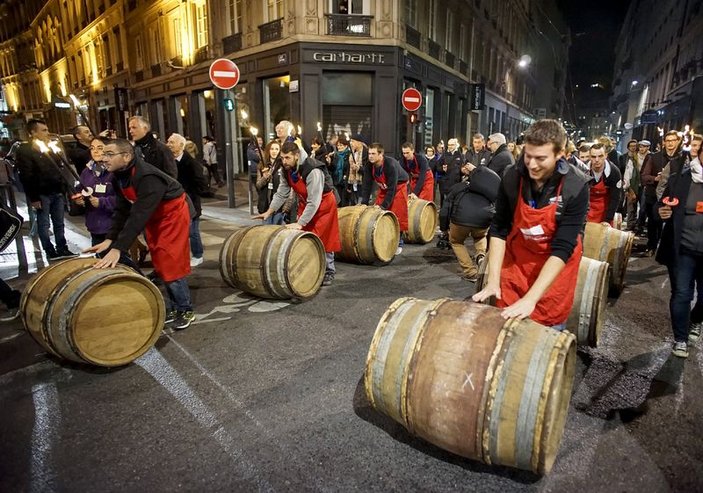 Fransa'da şarap festivali düzenlendi