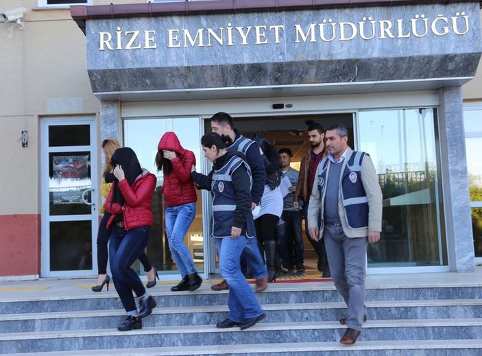 Gürcü kamu görevlileri Rize'de fuhuştan yakalandı