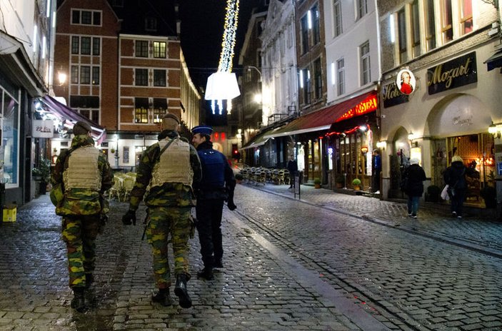 Brüksel'de terör tehdidi hayatı durdurdu