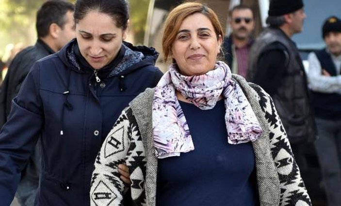Evine baskın yapılan HDP'li başkan kaçtı