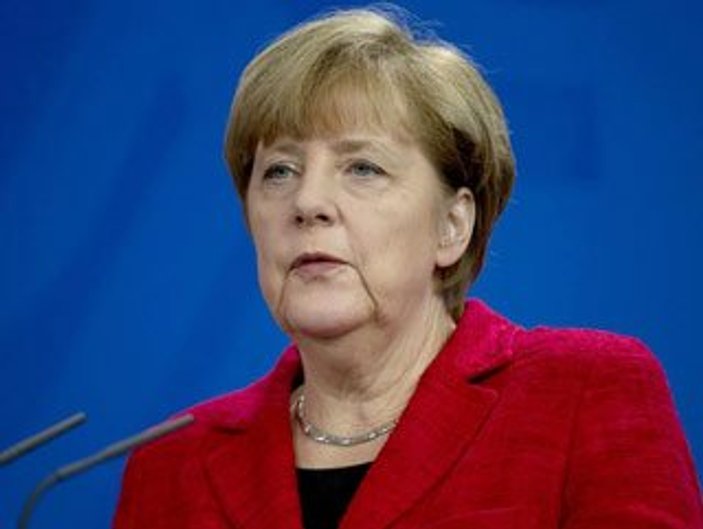 Merkel düşürülen Rus uçağıyla ilgili konuştu