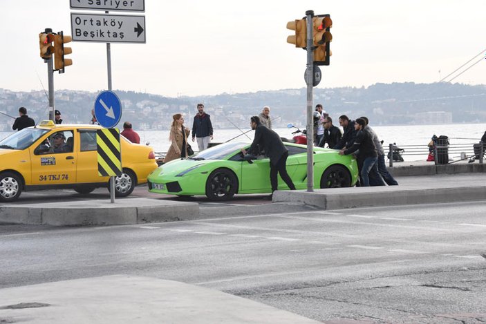 Bebek'te yolda kalan Lamborghini