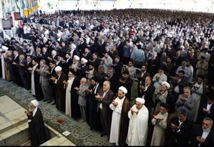 Tahran Cuma imamından Rusların başarısı için dua