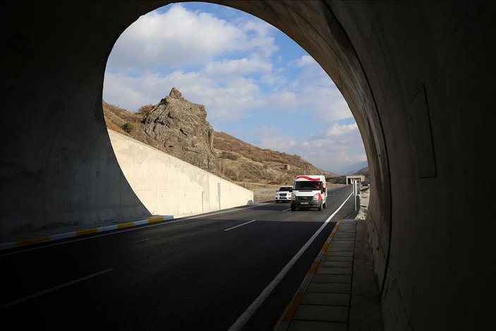 Erzincan- Erzurum arasındaki tünel hizmete girdi