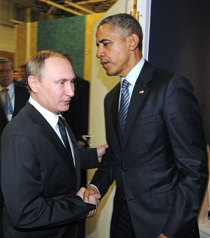 Obama ile Putin Paris'te bir araya geldi