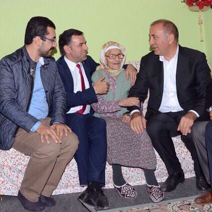 CHP'liler Tahir Elçi'nin evini ziyaret etti