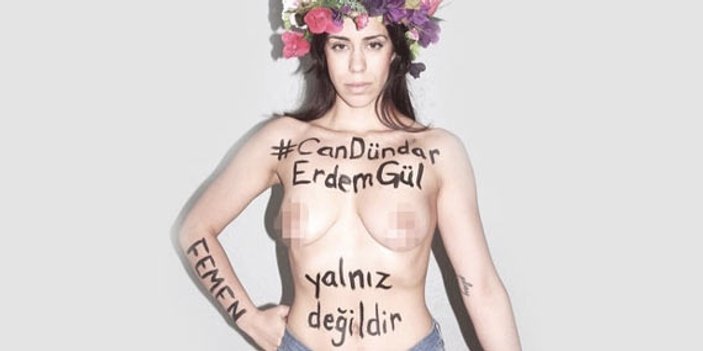 Türk FEMEN Can Dündar için soyundu