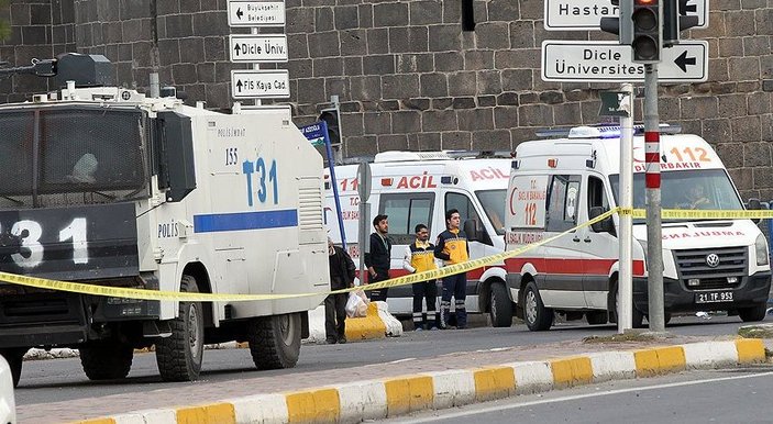 Diyarbakır'da 1, Cizre'de 2 polis şehit oldu