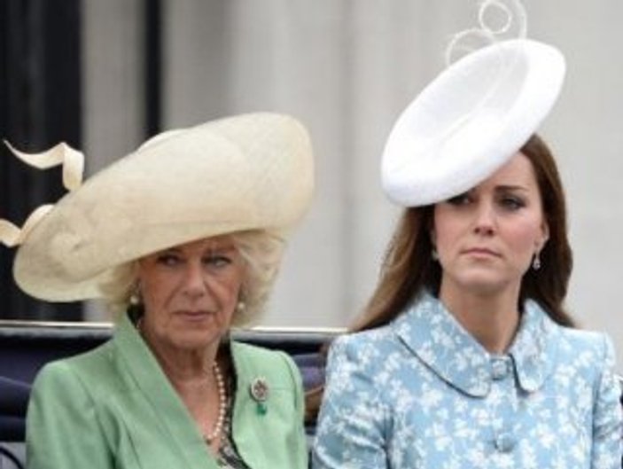 Cambridge Düşesi Middleton Prenses Diana'nın tacını taktı