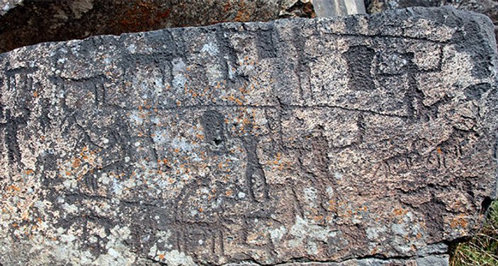 Kars'ta tarih öncesine ait 14 resim bulundu