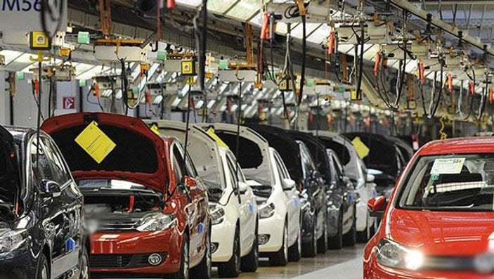 Türk tırlarının gecikmesi Rusya'da otomotiv üretimini etkiledi