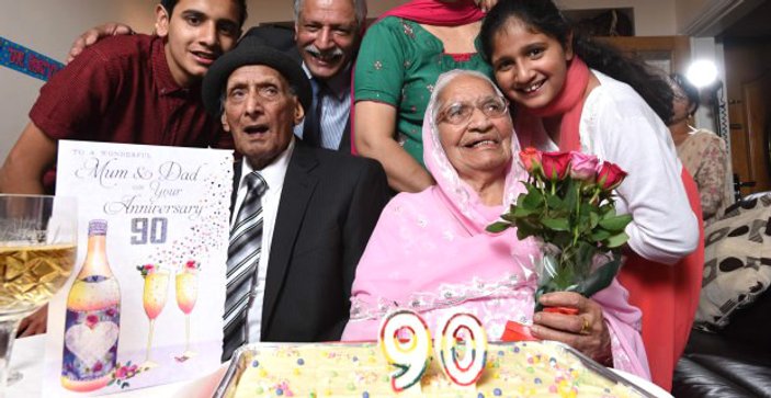 Hindistanlı çift 90. evlilik yıldönümlerini kutladı