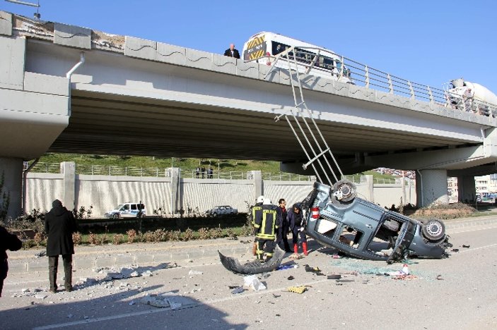 Kastamonu'da kadın sürücü köprüden düştü