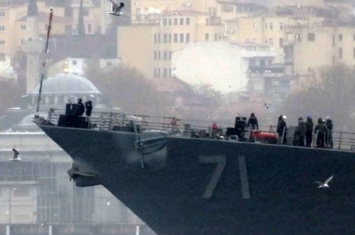 Amerikan savaş gemisi İstanbul Boğazı'nda