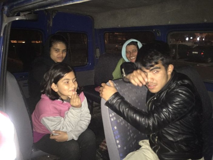 Manisa'da 56 Afgan göçmen yakalandı