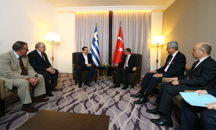 Başbakan Davutoğlu Aleksis Çipras'la görüştü