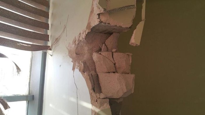 Cizre'de hastaneye roketli saldırı