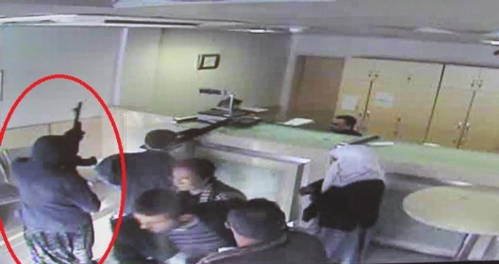 Adana'da kadın şalvarı giyen hırsız 5 bin lira çaldı