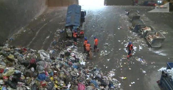 Polonya'da çöpteki 22 bin euro bulundu