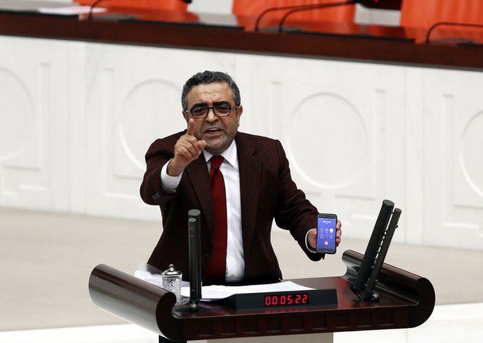 Meclis'te CHP'li vekilden tehdit: Ayaklarını kırarım