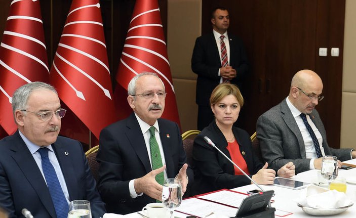 Kemal Kılıçdaroğlu gazetecilerle bir araya geldi