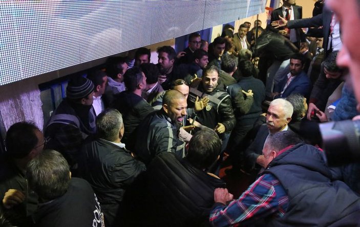 CHP'nin Antalya kongresinde kavga