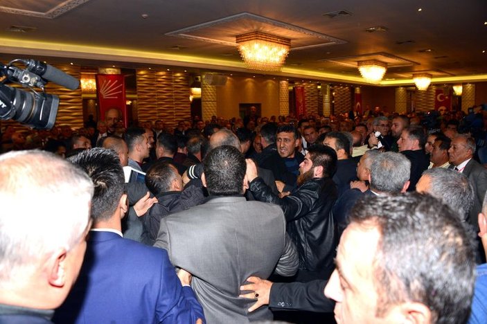 CHP'nin Antalya kongresinde kavga