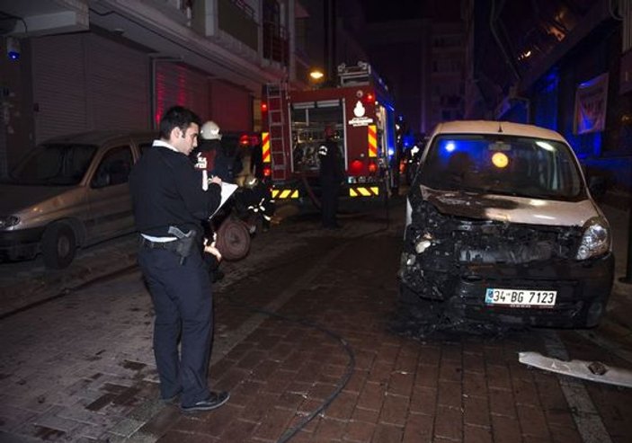 PKK'lılar İstanbul'da 43 aracı kundakladı