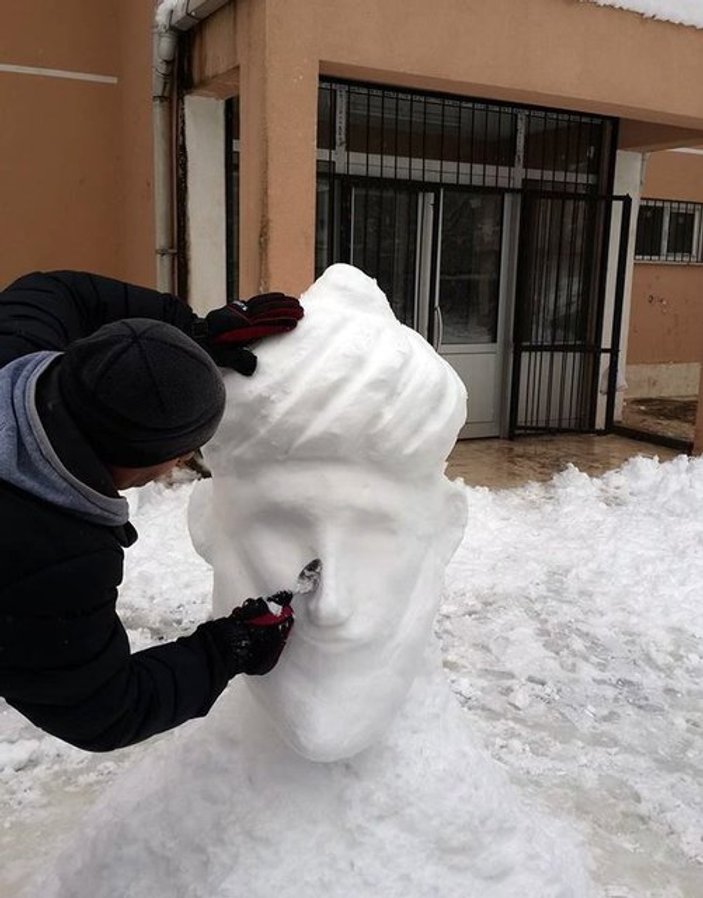 Yurdum insanının kardan sanatı