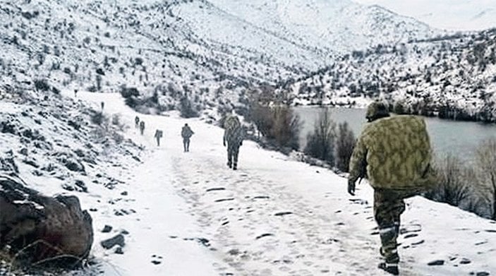 Mehmetçik eksi 30 derecede soğukla ve PKK'yla mücadelede