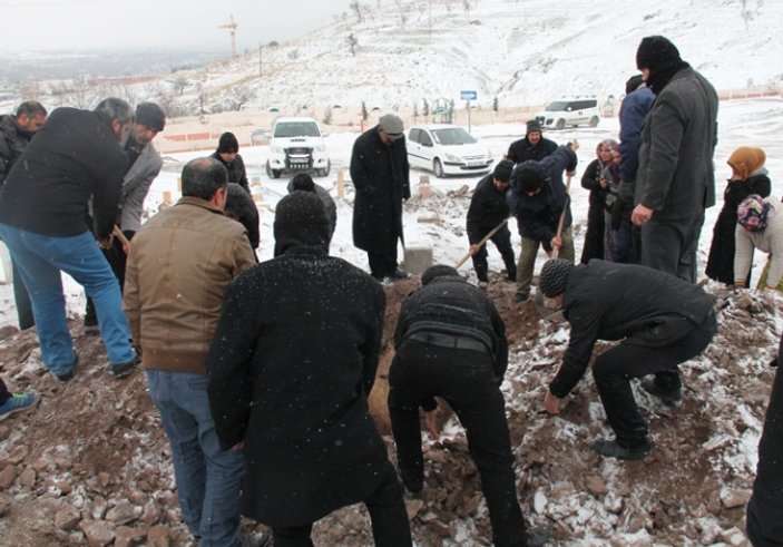 Diyarbakır'da öldürülen kadının ailesi PKK'ya öfke kustu