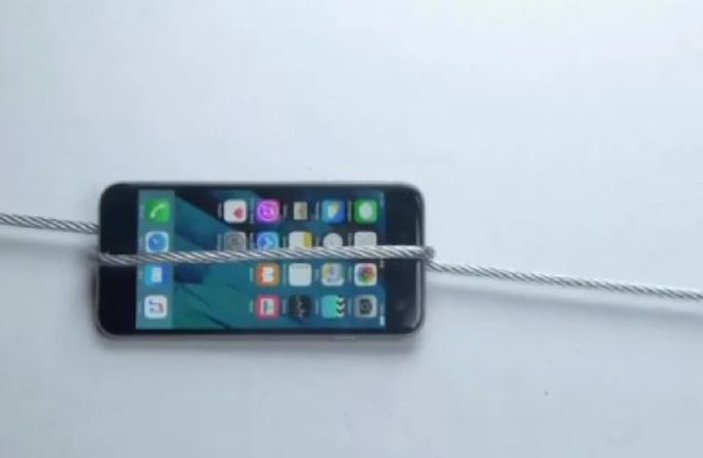 iPhone 6S'e çelik halatla işkence İZLE