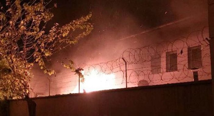 PKK Şırnak'ta yine okul yaktı