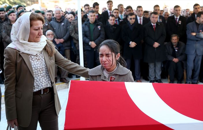 Şehidin kızı: Baba hani gitmeyecektin
