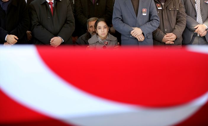 Şehidin kızı: Baba hani gitmeyecektin