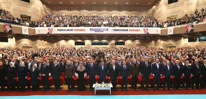 Başbakan Davutoğlu Cumhurbaşkanı'nı savundu