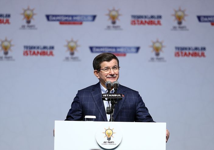 Başbakan Davutoğlu Cumhurbaşkanı'nı savundu