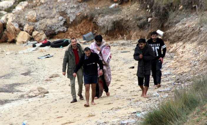 Umuda yolculukta Suriyeliler 5 kişiyi bottan attı