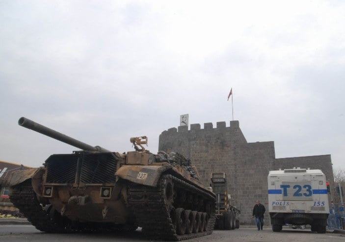 Diyarbakır Sur’a tank takviyesi