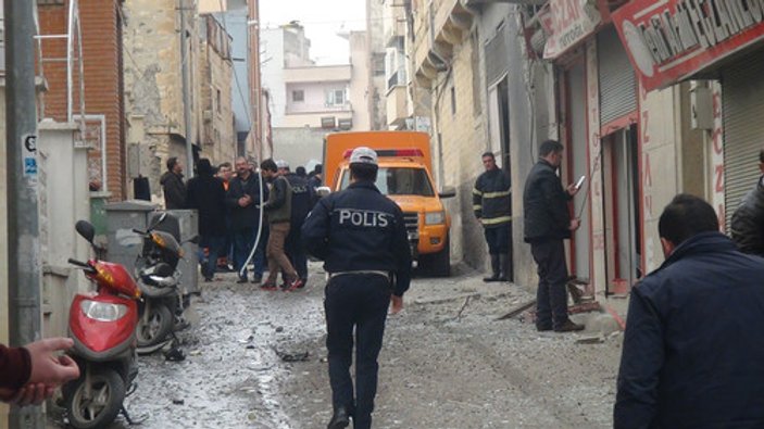 Kilis'te sağlık ocağının yanındaki eve bomba düştü