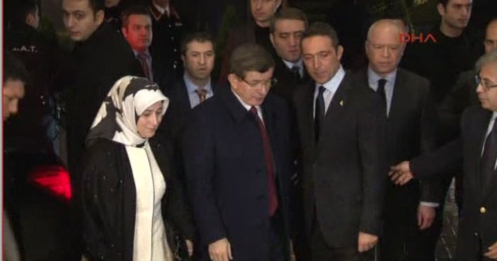 Davutoğlu Koç ailesine taziyede bulundu