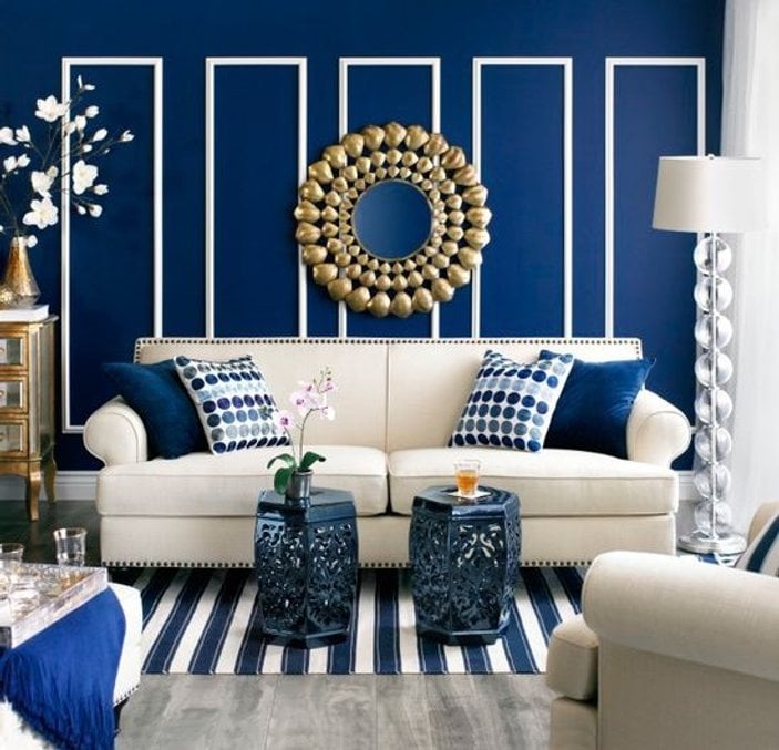 Parlak mavi ile ev dekorasyonu