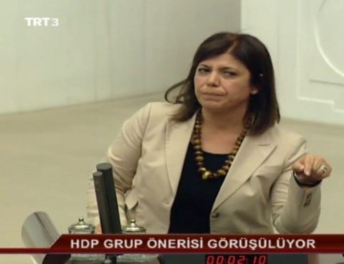 HDP'li kadın vekilin kes sesini çıkışı İZLE