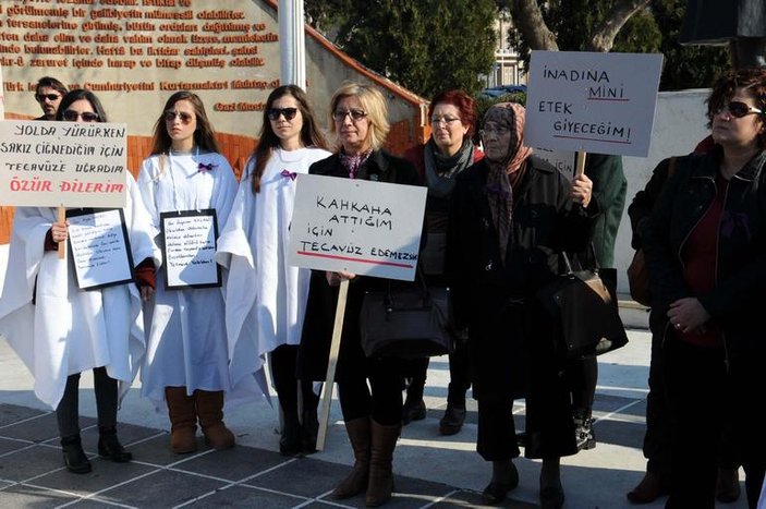 CHP’li üyelerden tecavüz protestosu