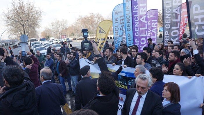 CHP'li protestoculara İzmir hatırlatması