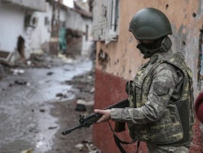 Diyarbakır Sur'da çatışma: 4 asker yaralı